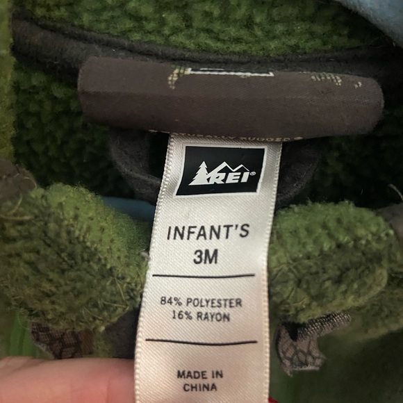REI infant 0-3 moss green bunting suit - Picture 2 of 3